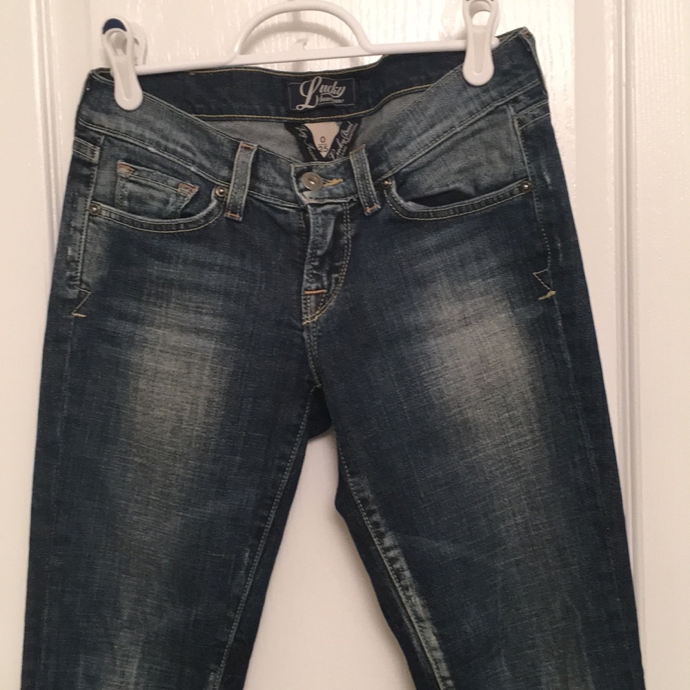 Distressed jeans - Picture 2 of 3